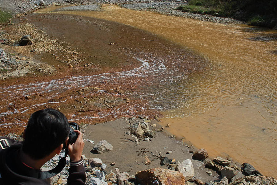 尾礦直接排入河流